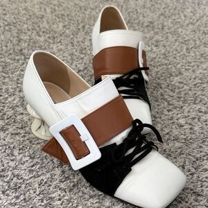 Iconic by Urbanique Women’s White, Brown & Black Leather Buckle Dress Shoes